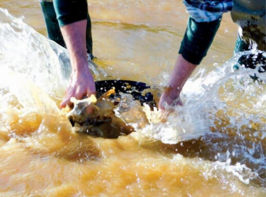 Βγάζει συνέχεια χρuσό: Αυτό το ποτάμι της Ελλάδας είναι γεμάτο χρuσάφι, γίνεται χαμός από «μυστικούς» χρuσοθήρες