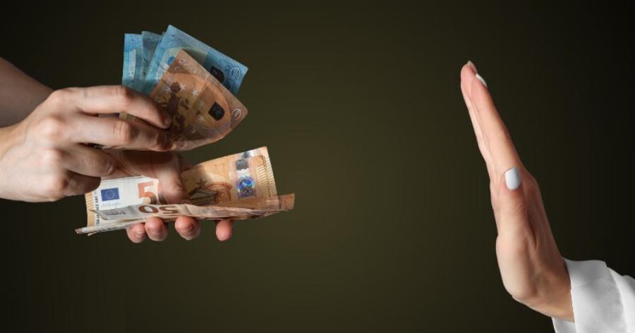 Τέλος τα Μετρητά: Μέχρι αυτό το ποσό μπορούμε να πληρώσουμε – Το βαρύ πρόστιμο αν το υπερβούμε