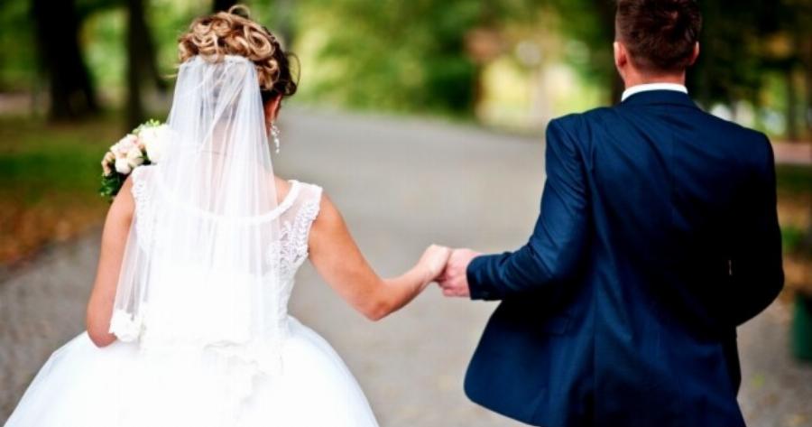 Επιτέλους το αποφάσισαν: Διάσημο κι αγαπημένο ζευγάρι της ελληνικής σοουμπίζ παντρεύεται