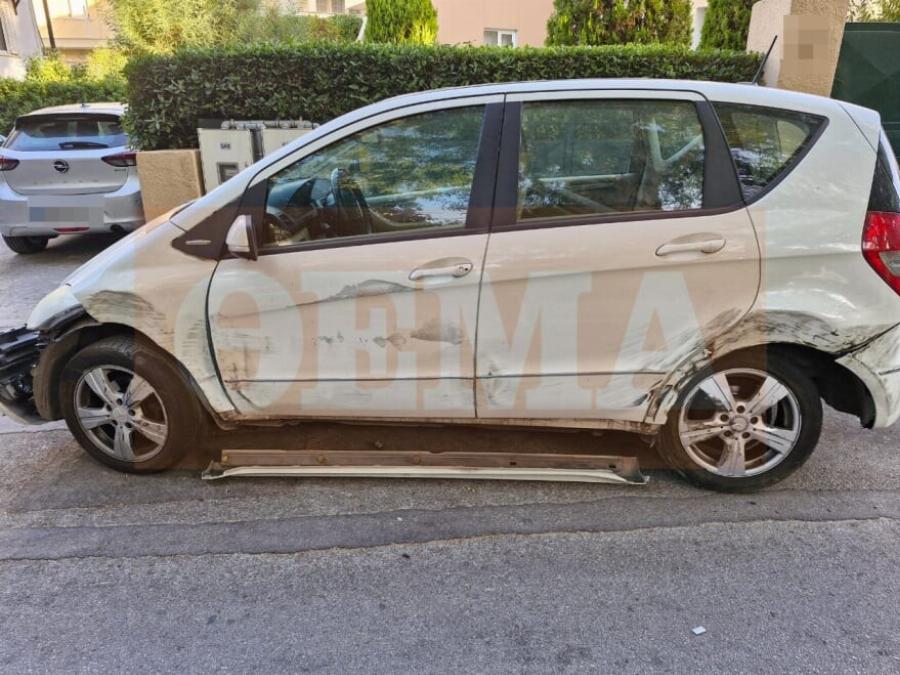 Βασίλης Μπισμπίκης: Η στιγμή που οδηγείται στην Ευελπίδων με xειpoπέδες