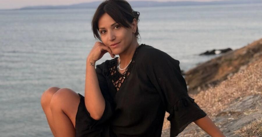 «Zαλiζouv» οι Avαλoγiες της: Η Σοφία Παυλίδου φόρεσε το μαύρο Mπικivι της κι είναι η φαvτασiωσn κάθε άντρα