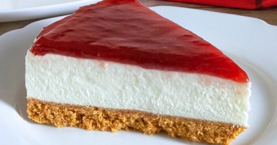 Cheesecake Ψυγείου με Μαρμελάδα: Το πιο Δροσερό Γλυκό που θα Λατρέψουν Όλοι!