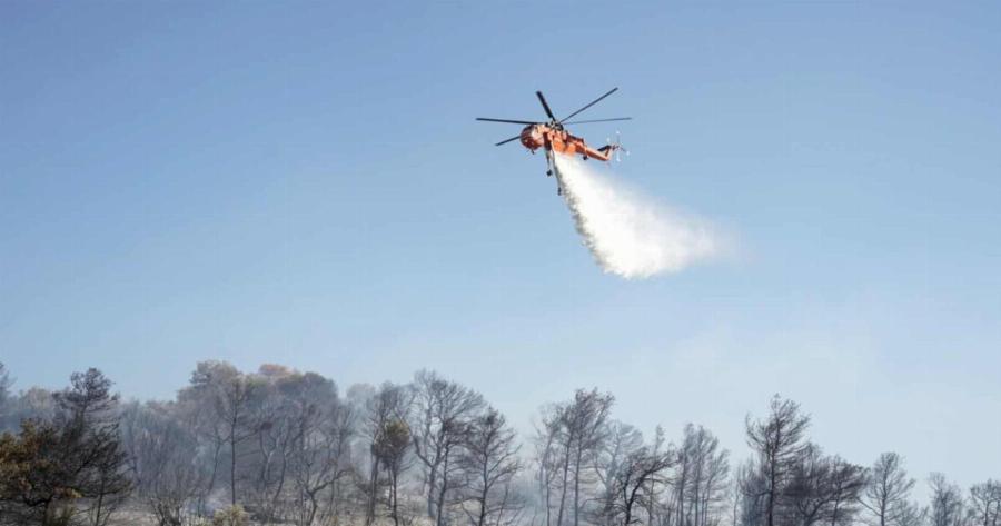 ΕΚΤΑΚΤΟ: Μεγάλη φωτιά τώρα στη χώρα μας – 3 εναέρια στη μάχη