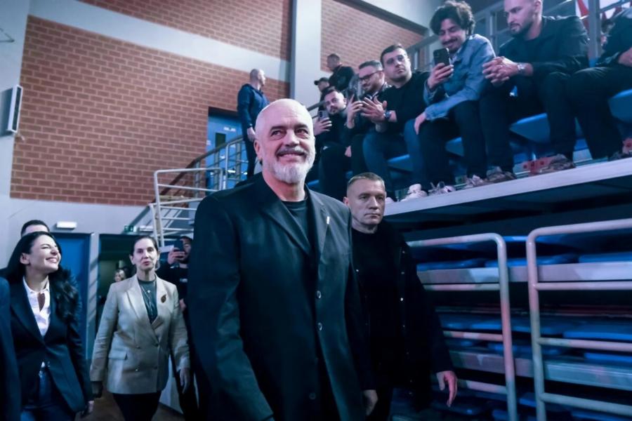 Ράμα από Χανιά: «Κοιμόσασταν στα χωράφια, τώρα είστε ισότιμοι πολίτες – Ζńτω η Αλβανία και η Ελλάδα»