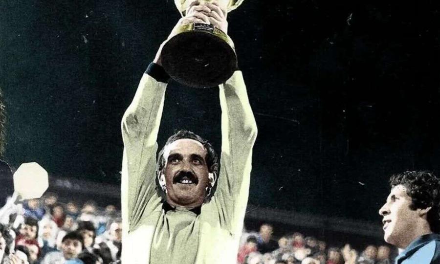 ΕΚΤΑΚΤΟ Πέθανε γνωστός Έλληνας ποδοσφαιριστής και πρώην αρχηγός της ομάδας