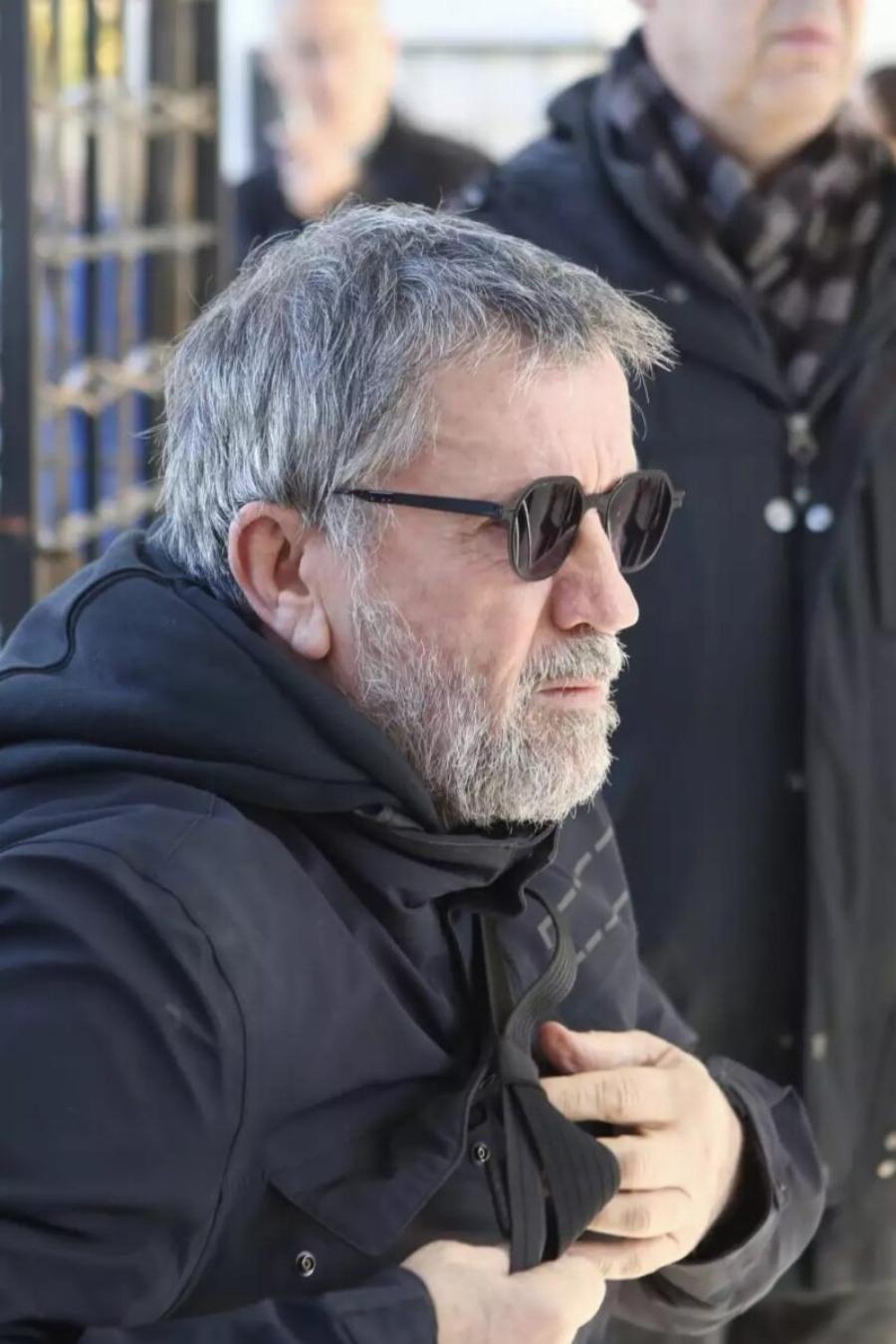 Δάκρυσαν όλοι – Θρήνος στην κηδεία του Δημήτρη Ήμελλου – Τραγική φιγούρα η μητέρα του | Φωτογραφίες