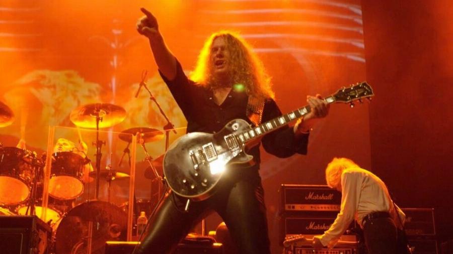 ΣΥΜΒΑΙΝΕΙ ΤΩΡΑ – ΑΝΑΚΟΙΝΩΣΗ ΣΟΚ Νεκρός γνωστός τραγουδιστής (EIKONEΣ)