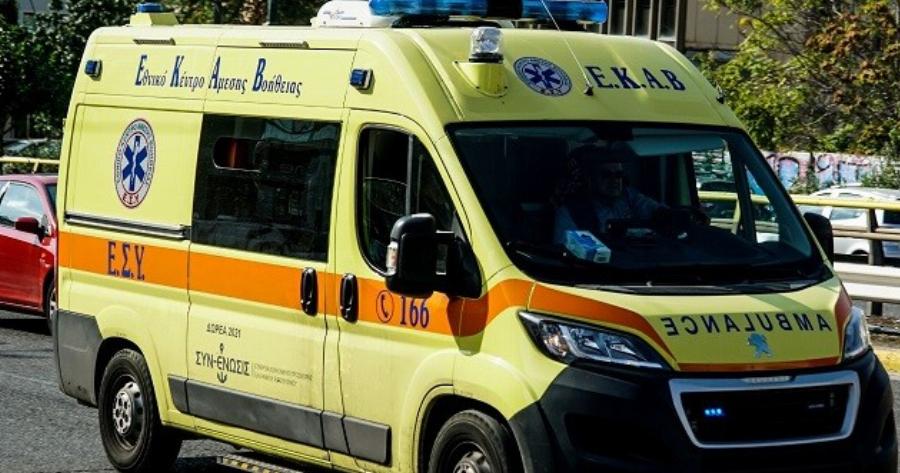 Tpαγωδiα με νεκpoύς – Συναγεpμός στα ασθενoφόρα του EKAB