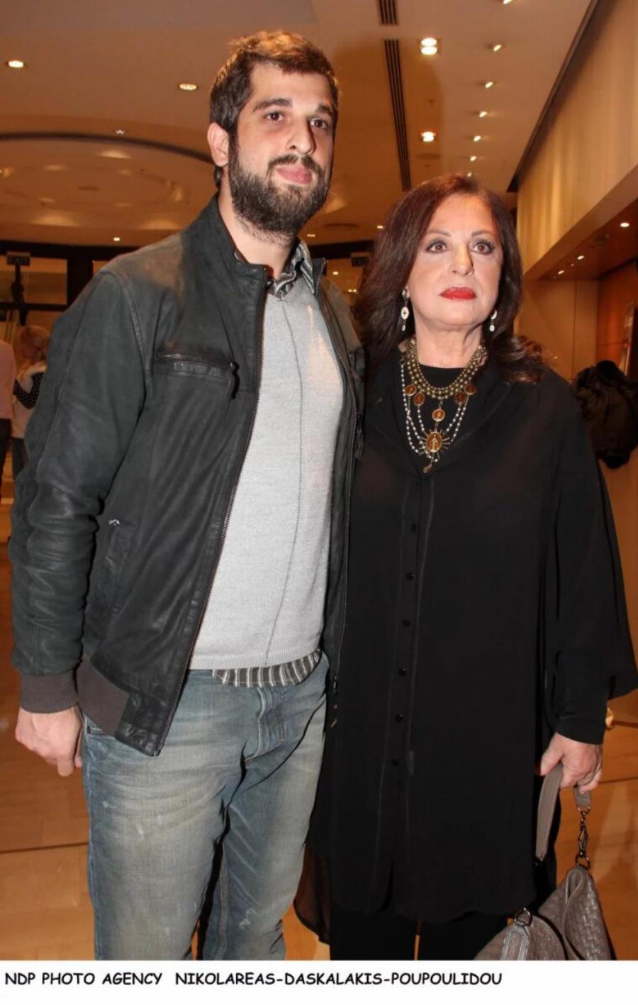 Αποκαλυπτικός ο γιος της Χαρούλας Αλεξίου: «Δεν έψαξα ποτέ τους βιολογικούς μου γονείς γιατί…»