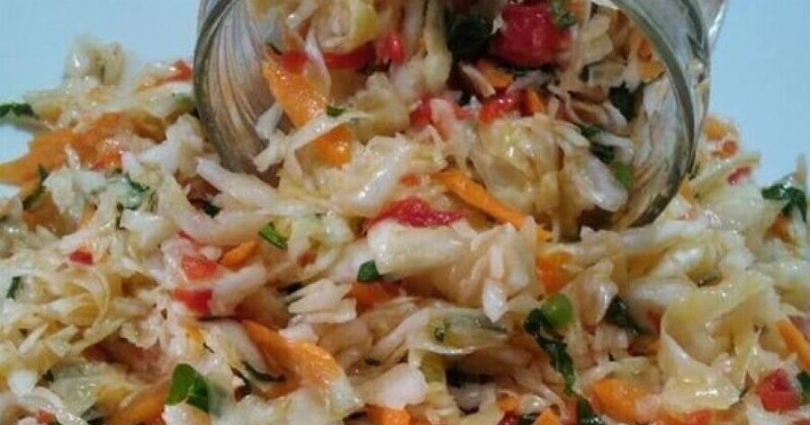 Το μυστικό για τραγανό και πετυχημένο λάχανο τουρσί