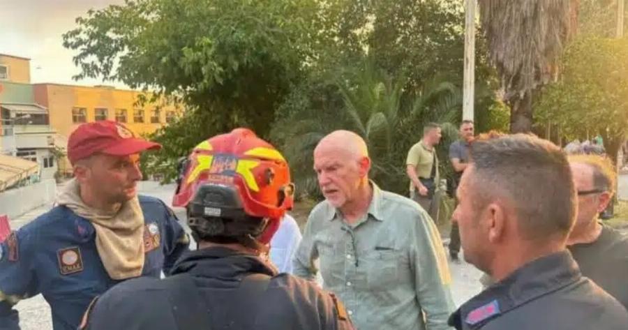 Στην Αχαΐα ο Γιώργος Παπανδρέου – Επισκέφθηκε τις περιοχές που πλήττονται από τις πυρκαγιές