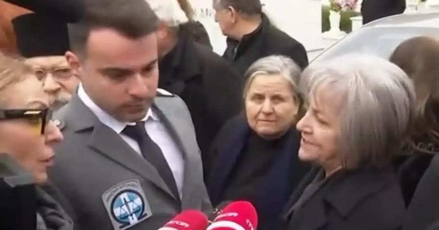 «Kακόψuxo αφεντικό σας»: Πήρε θέση για την ανάρτησή της η μητέρα του Βασίλη Καλογήρου