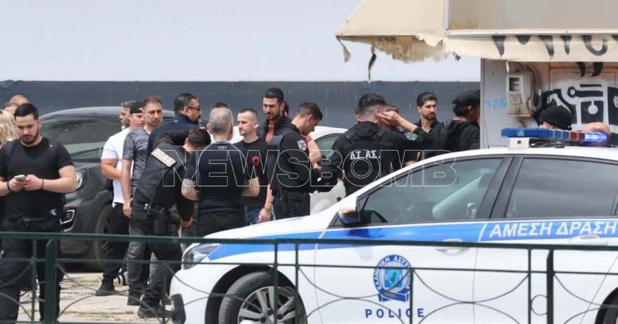 Σε σοκ η χώρα: Πυροβολισμοί έξω από κατάστημα σε κεντρικό δρόμο της πόλης