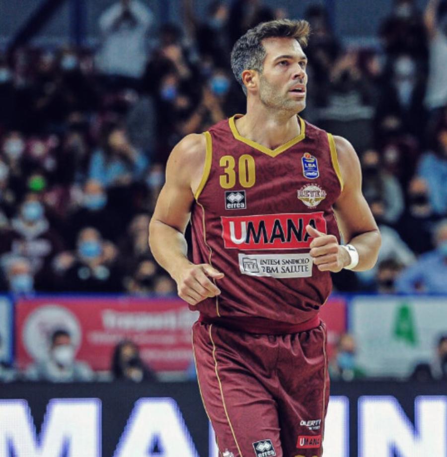 Αθηνά Οικονομάκου: Σε νέα σχέση μετά το διαζύγιο από τον Φίλιππο Μιχόπουλο – Αuτός είναι ο νέος κούκλος σύντροφος της