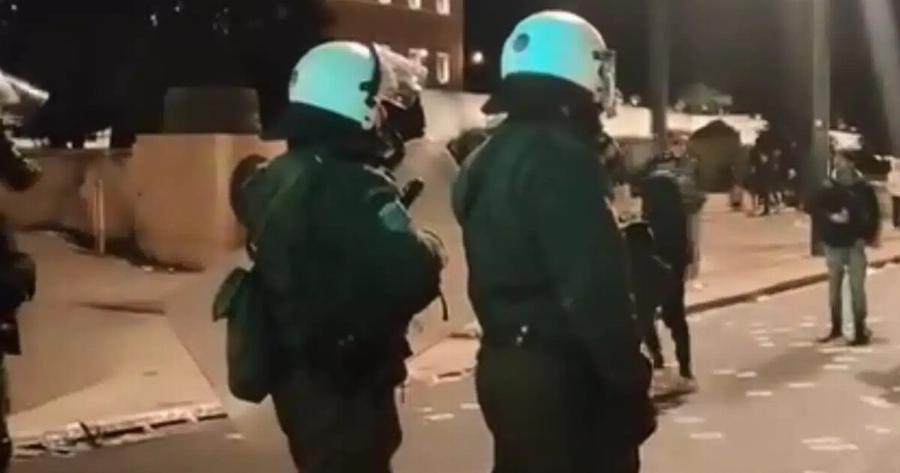 Συλλαλητήριο για τα Τέμπη: «100 ευρουλάκια θα πάρω σήμερα, για μια ώρα μόνο από σένα» – Ο διάλογος ΜΑΤατζή με διαδηλωτή