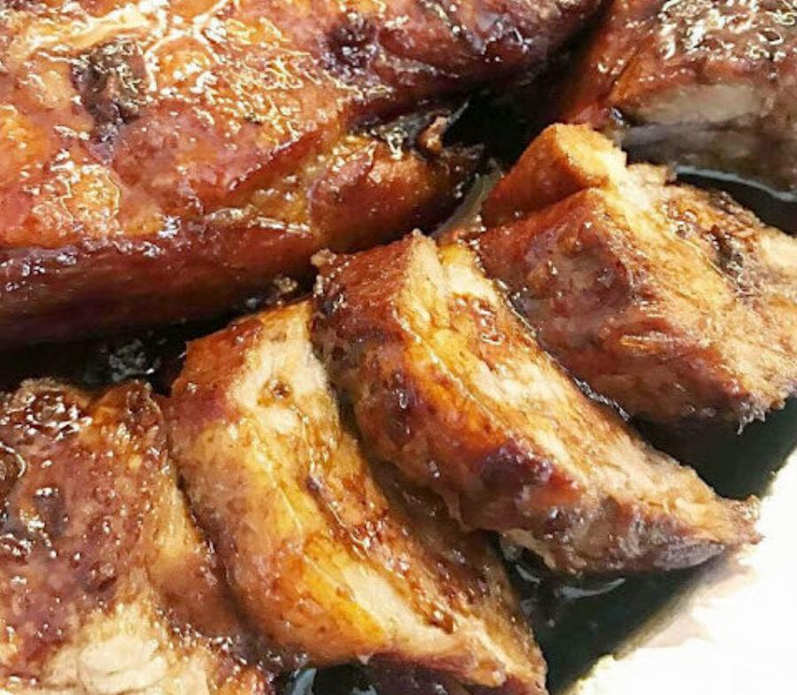 Χοιρινό στη γάστρα με μέλι και μουστάρδα που λιώνει στο στόμα – Το μυστικό είναι στη μαρινάδα!