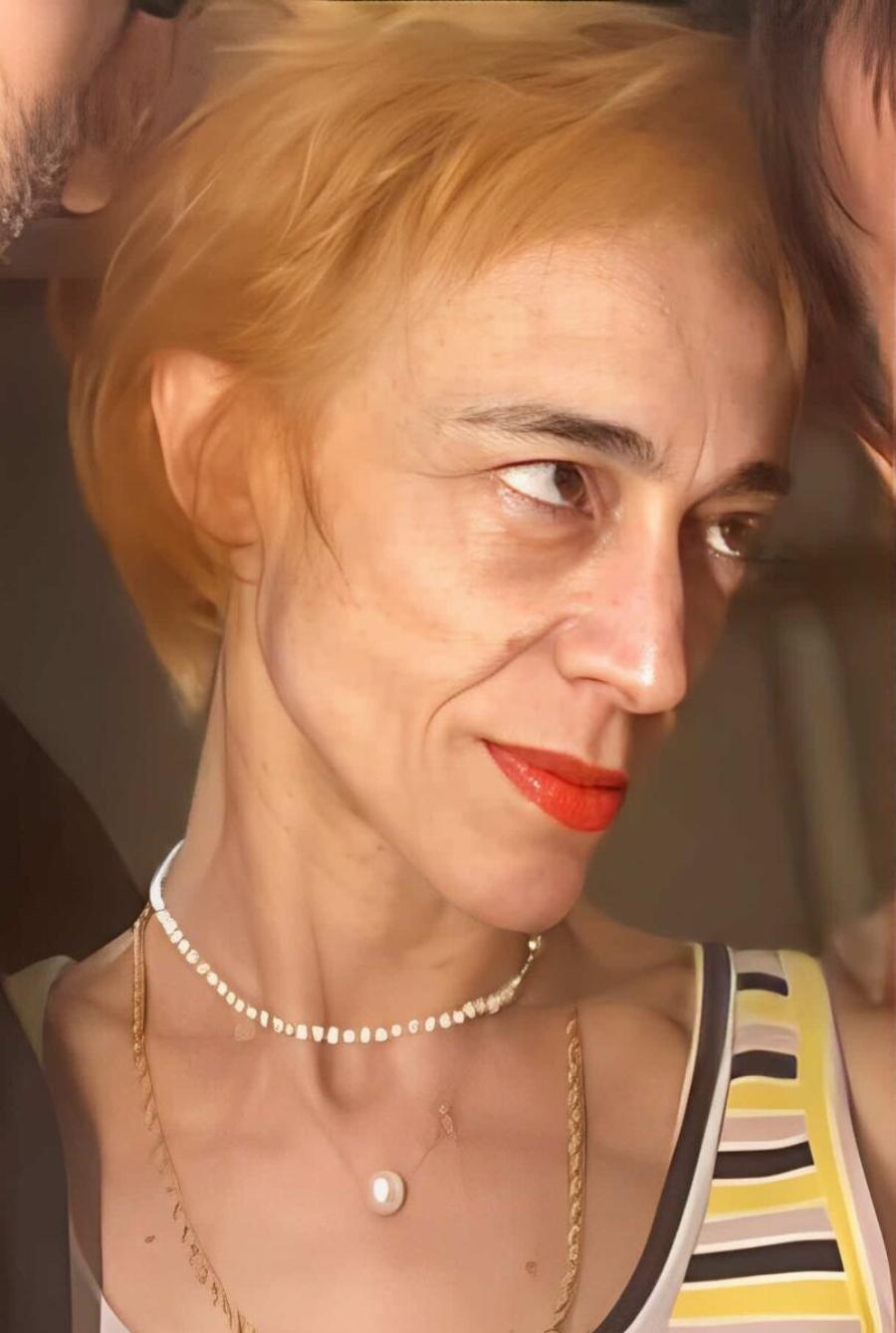 Έλενα Τοπαλίδου: Μετά τα δημοσιεύματα χωρισμού από τον Νίκο Κουρή έγινε ξανθιά και μεταμορφώθηκε σε αιθέρια καλλονή