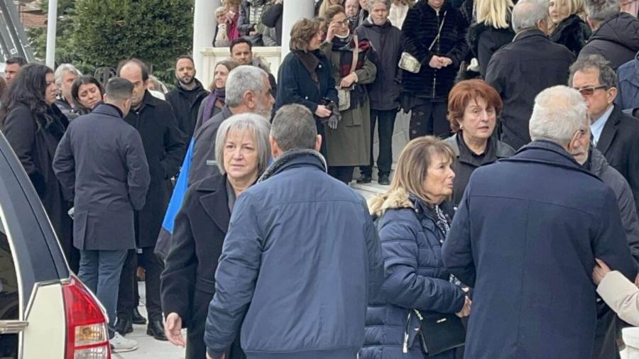 «Kακόψuxo αφεντικό σας»: Πήρε θέση για την ανάρτησή της η μητέρα του Βασίλη Καλογήρου