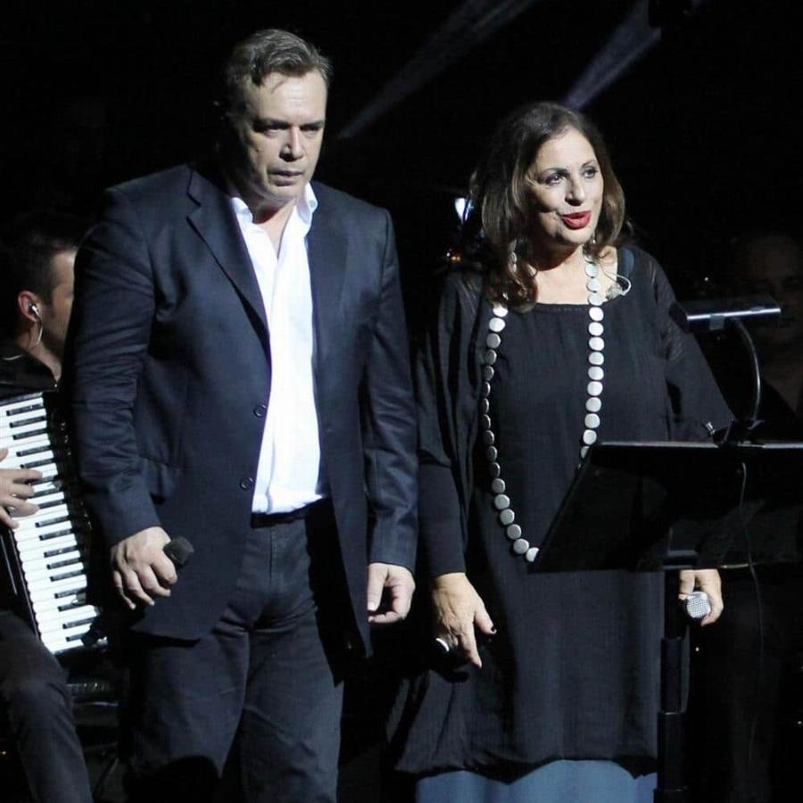 Σε άσχημη κατάσταση η Χάρις Αλεξίου από την ώρα που της είπαν ότι πέθανε ο Λιδάκης – Τα σπαρακτικά της λόγια