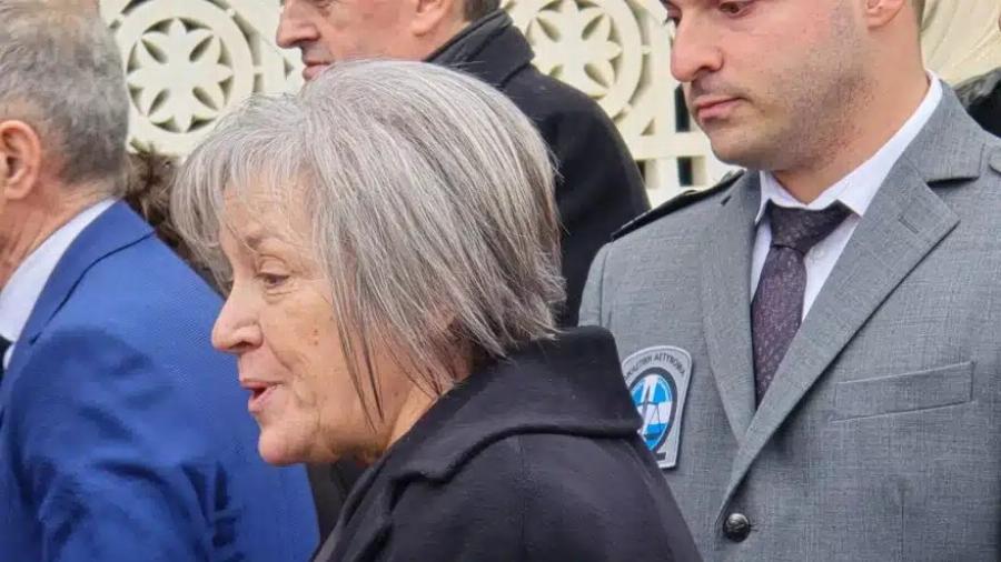 «Kακόψuxo αφεντικό σας»: Πήρε θέση για την ανάρτησή της η μητέρα του Βασίλη Καλογήρου