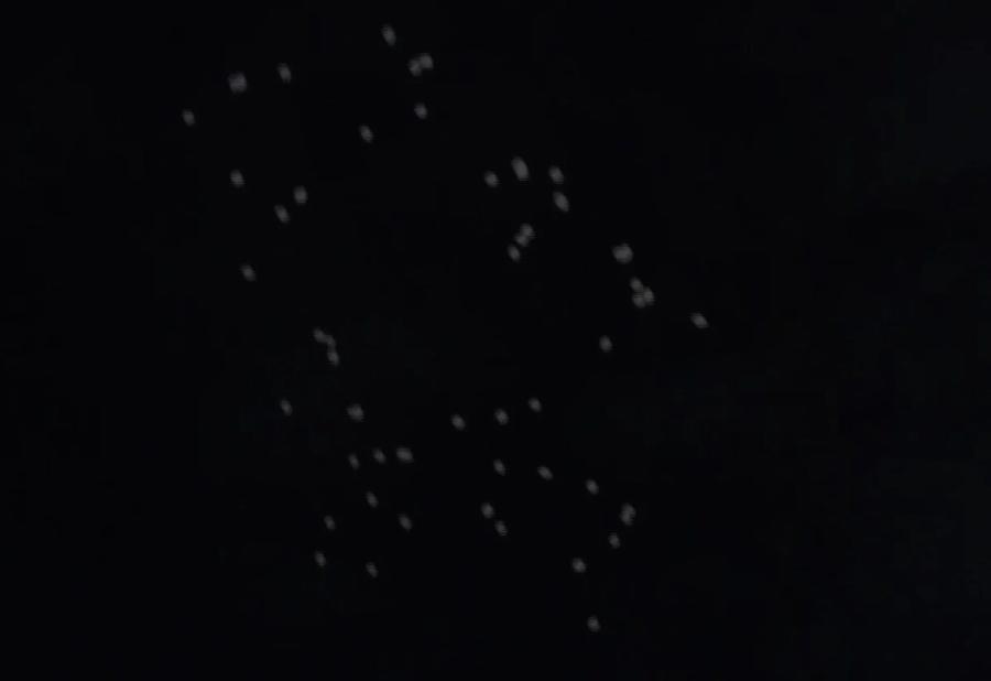 Τέμπη: 57 μπαλόνια στον ουρανό της Αθήνας ακριβώς στις 23:18 – Συμπληρώθηκαν 2 χρόνια από τη μοιραία σύγκρουση