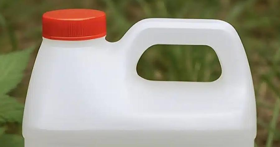 Η γιαγιά μου ορκίζεται σε Auτnv τη συνταγή ζıζανıοκτόνου. Δείτε πώς λειτουργεί