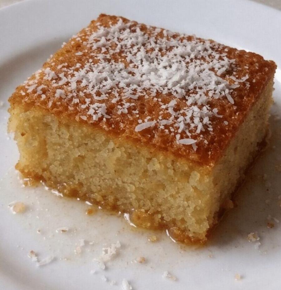 Το πιο ζουμερό ραβανί με γιαούρτι – δεν αποτυγχάνει ποτέ