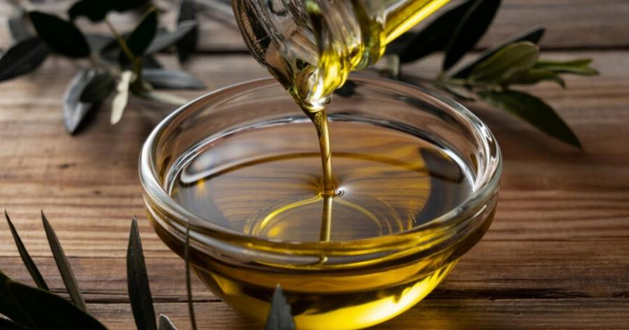 Αλάνθαστο κόλπο: Έτσι θα καταλάβεις αν το ελαιόλαδο που αγόρασες είναι νοθευμένο, για να μην σε κοροιδεύουν