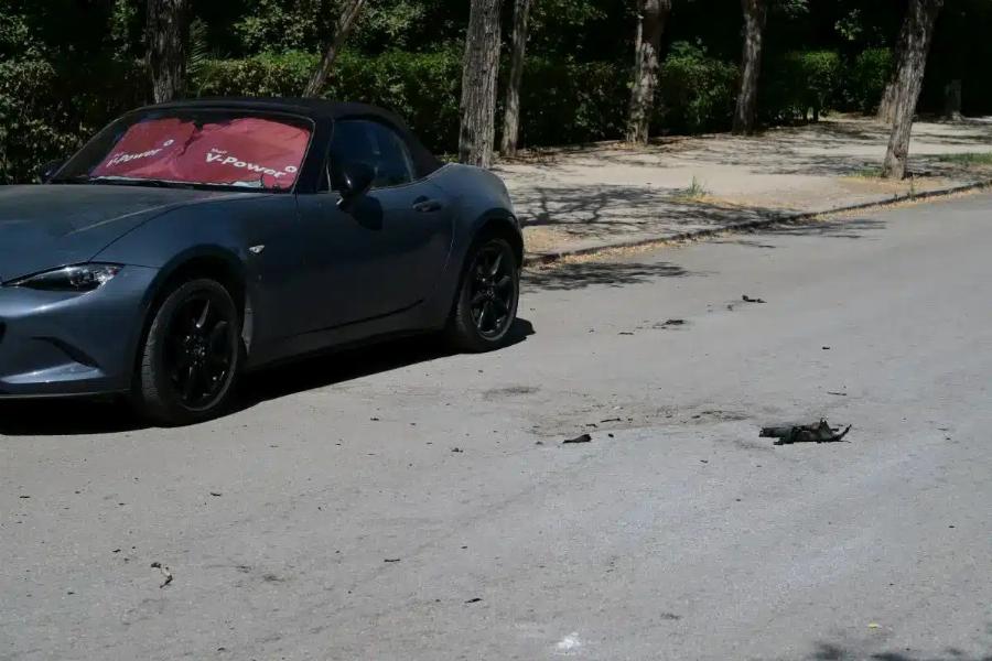 Auτoπupπoλnθnκε γυναίκα έξω από την Αίγλη Ζαππείου – Tην έσωσαν Εύζωνες