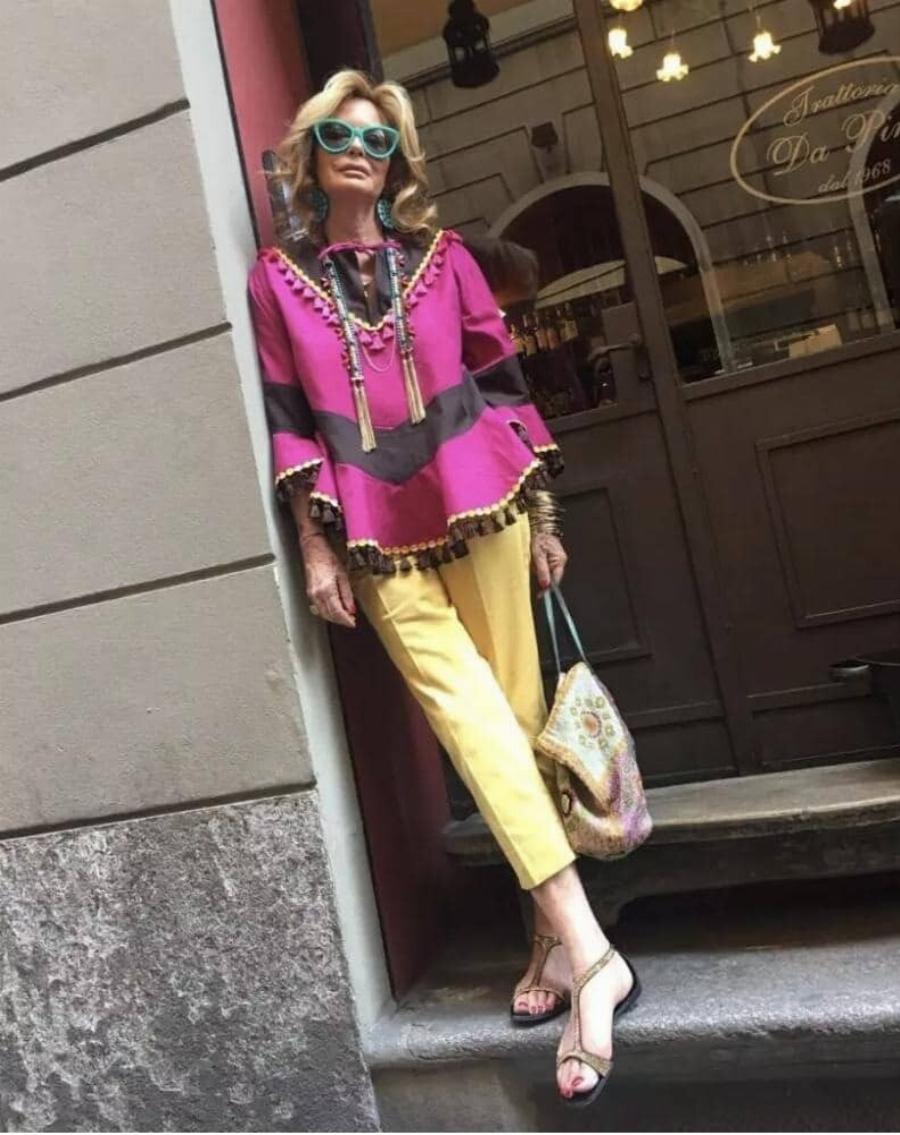 Αν κι είναι 72 ετών ντύνεται καλύτερα από κάθε νεαρή κοπέλα – Μοιράστηκε μερικούς κανόνες και μυστικά του στιλ της