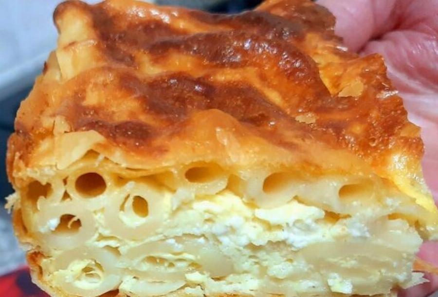 Μακαρονόπιτα με τυριά – η πιο χορταστική πίτα του φούρνου