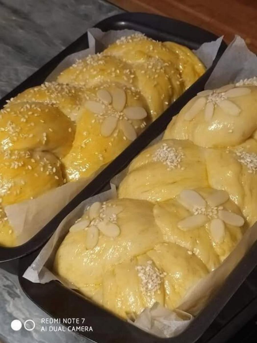 Τσουρέκι Ζαχαροπλαστείου με Ινώδη Υφή και Κλωστές