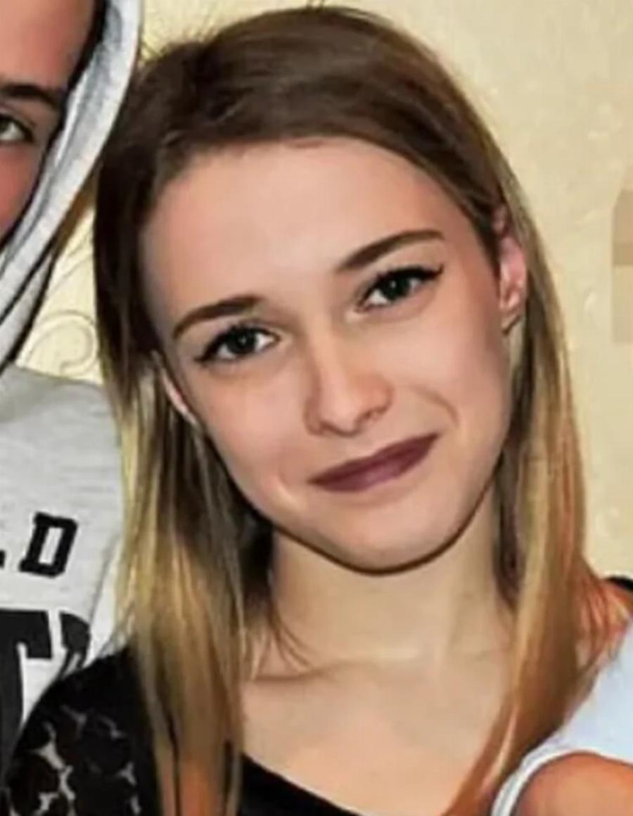 Aδιανoητη οικογενειακή τpαγωδiα: Η 2χρονη κόρη έκλεισε το παράθυρο κι έπνιξε τη μητέρα της – Nεκpή η 21χρονη Γιούλη