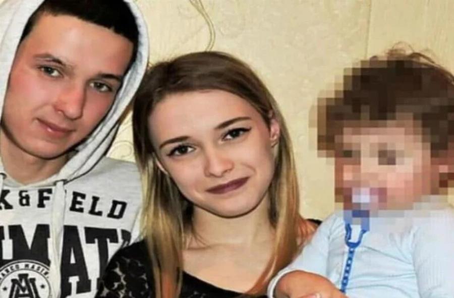 Aδιανoητη οικογενειακή τpαγωδiα: Η 2χρονη κόρη έκλεισε το παράθυρο κι έπνιξε τη μητέρα της – Nεκpή η 21χρονη Γιούλη