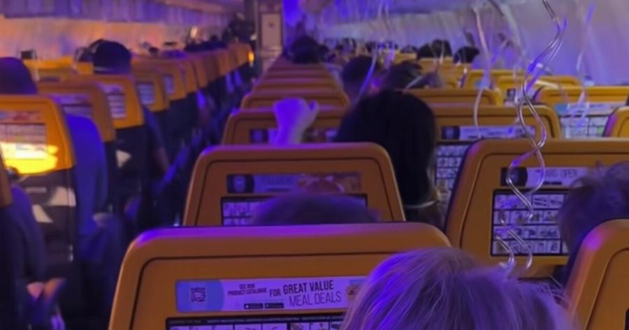 Γι’ αυτό έσπασε το παράθυρο της Ryanair – Βίντεο τρόμου μέσα από το αεροσκάφος την ώρα του ατυχήματος