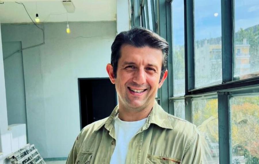 «Η ζωή μου στο Άγιο Όρος είναι τελείως διαφορετική από πριν – Πάω εκκλησία με τον γιο μου»: Ο Μιχάλης Οικονόμου «στράφηκε» στον Θεό