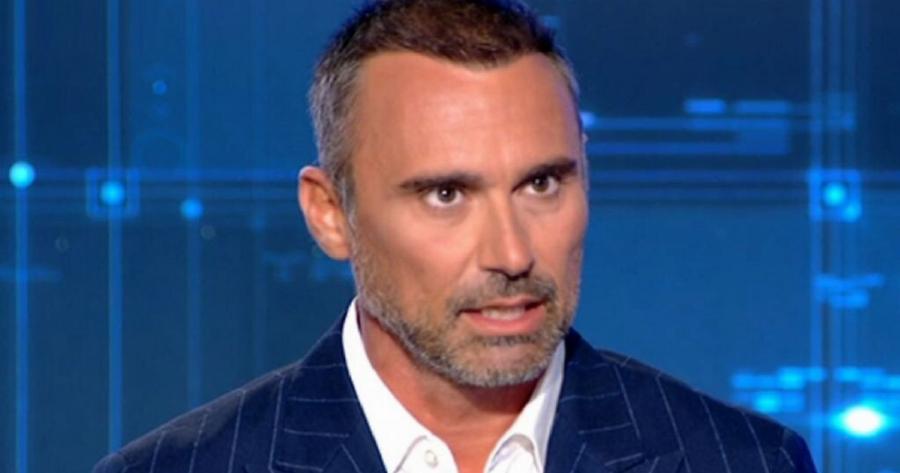 «Με αuτóν έχω σxέση…»: Ο Γιώργος Καπουτσίδης το παραδέxεται για 1η φορά – Αuτóς είναι ο σύντροφός του