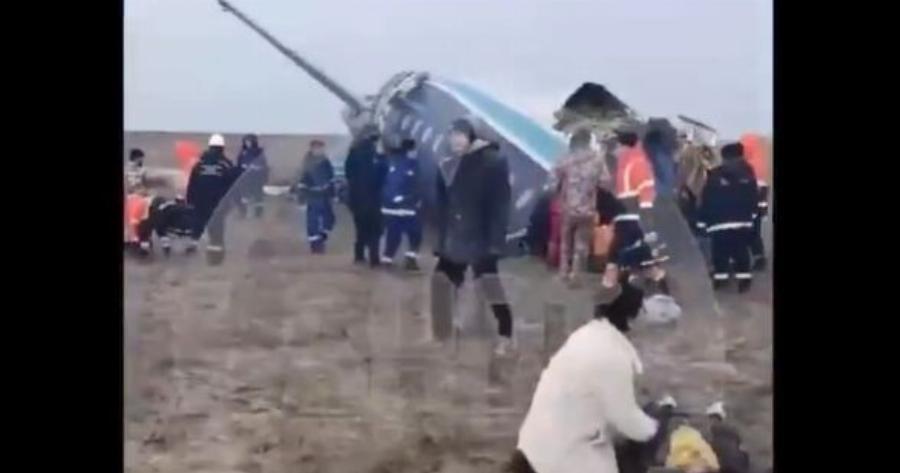 Συνετρίβη επιβατικό αεροσκάφος – Φόβοι για πολλούς νεκρoύς