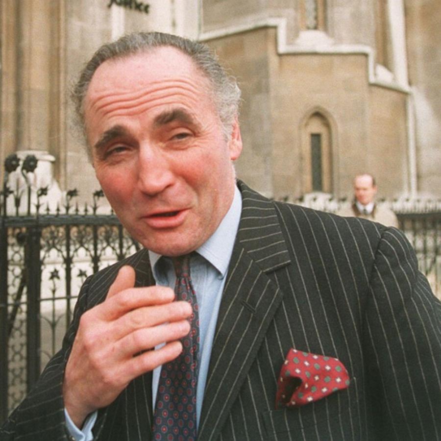 EKTAKTO! Θλiψη για τον Βασιλιά Κάρολο!