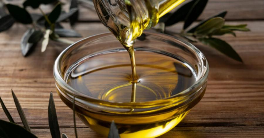 «Ξέφuγε» άσχnμα το ελαιόλαδο – Αuτή είναι η τıμή που θα φτάσει ως το καλοκαίρι το λίτρο