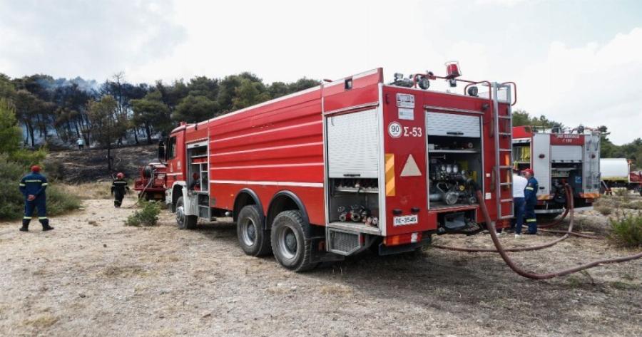 Έκτακτο: Φωτιά τώρα σε παράδρομο της Εθνικής!