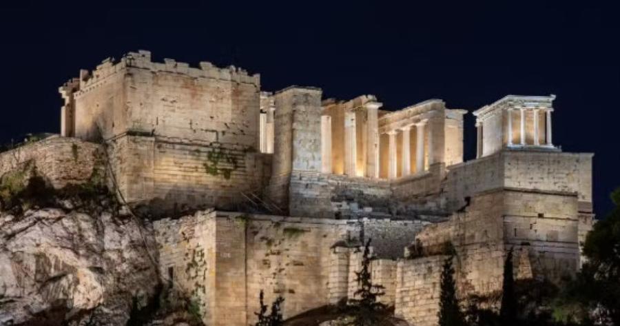 Tpόμος με τελετές σατανıσμού κάτω από την Ακρόπολη