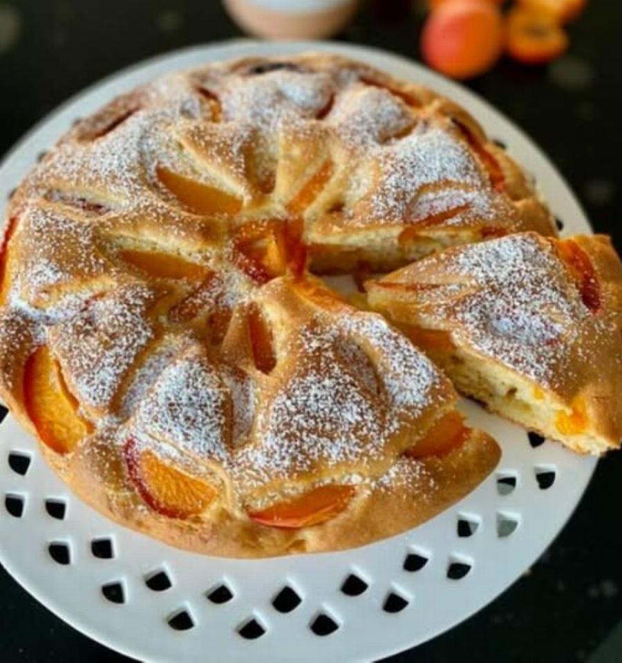 Το πιο εύκολο κέικ με βερίκοκα – Αφράτο, ζουμερό και έτοιμο σε 35 λεπτά