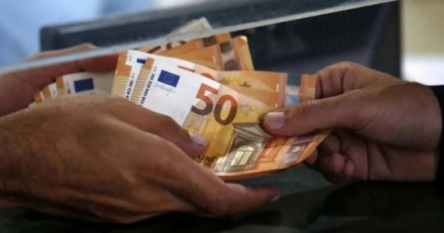 Με μία απλή αίτηση το πήρες: «Έσκασε» επίδομα με 387€ «ζεστά» στο χέρι – Αναλυτικά δικαιούχοι και ημερομηνίες