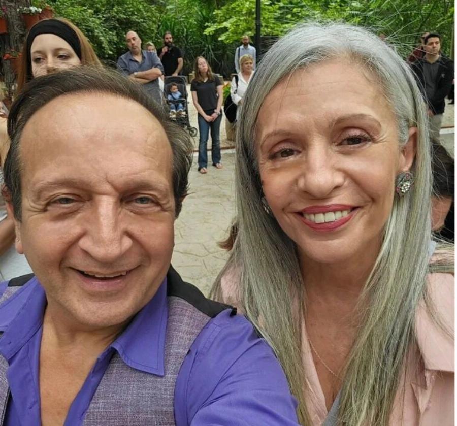 Άφησε άσπρα μαλλιά, δεν την αναγνωρίζει κανείς: Η «Σόφη» του Ντόλτσε Βίτα στα 57 της είναι γιαγιά με 2 εγγόνια