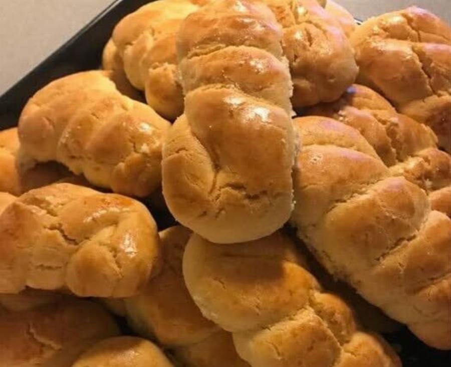 Αυτά τα Πασχαλινά κουλουράκια θα τα φτιάχνεις κάθε χρόνο!