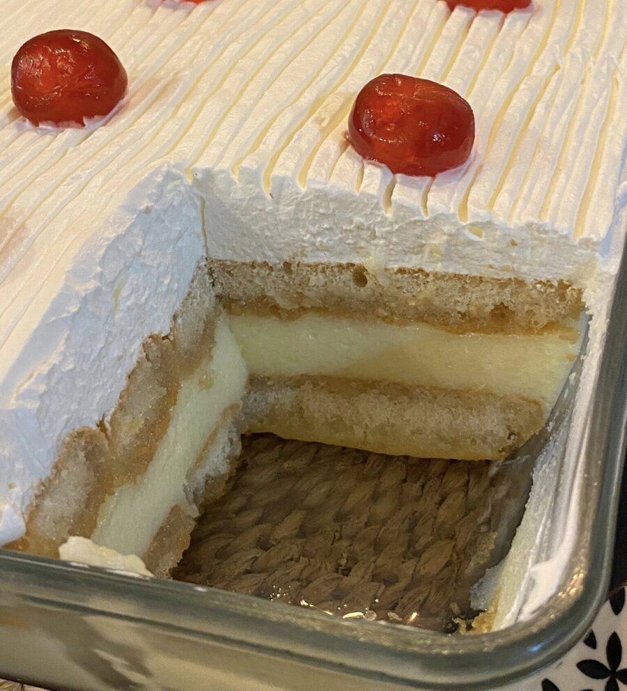 Αυτό το σιροπιαστό γλυκό ψυγείου εξαφανίζεται σε λεπτά!