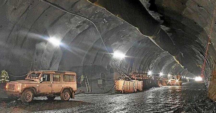 Έκρηξη τώρα – Τουλάχιστον 9 τραυματίες και αρκετοί παγιδευμένοι – Πληροφορίες για 2 νεκρούς