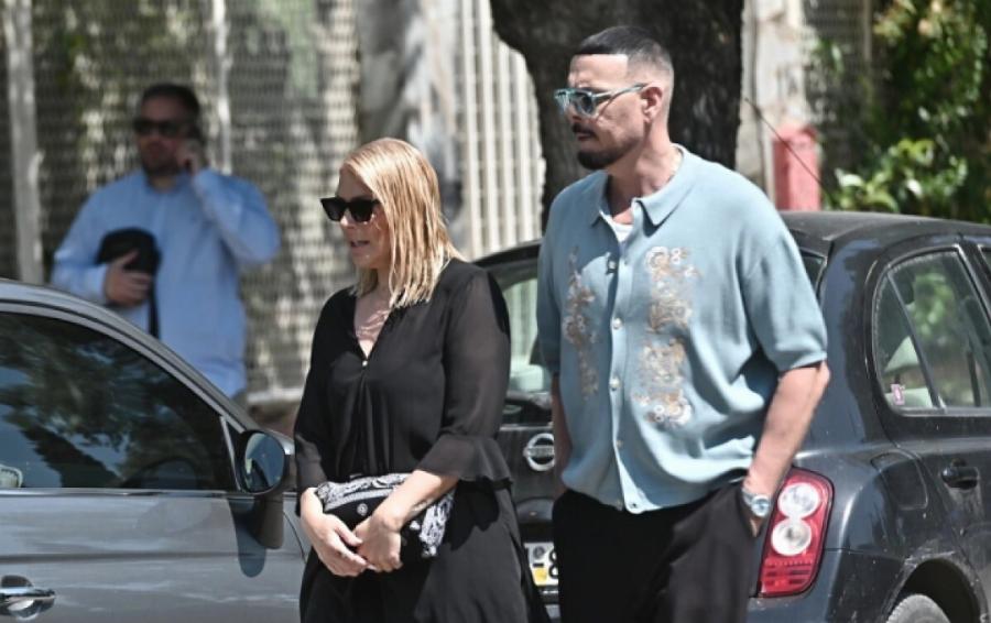 Κηδεία Λορέντζο Καριέρε: Ράγισε καρδιές η σύζυγός του – Το τελευταίο αντίο από φίλους και συγγνείς