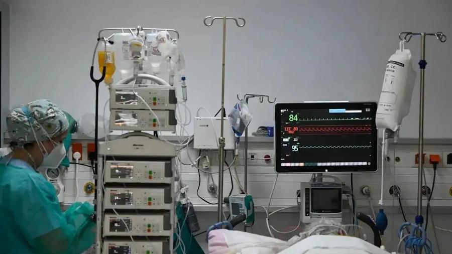 ΕΚΤΑΚΤΟ ΤΩΡΑ: ΤΡΑΓΩΔΙΑ ΣΤΗ ΓΛΥΦΑΔΑ